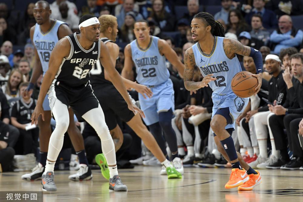 他们通过不 他们通过不